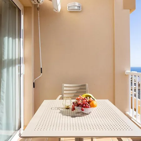 Home2Book Charming Sea Views In El Poris 포리스 데 아보나